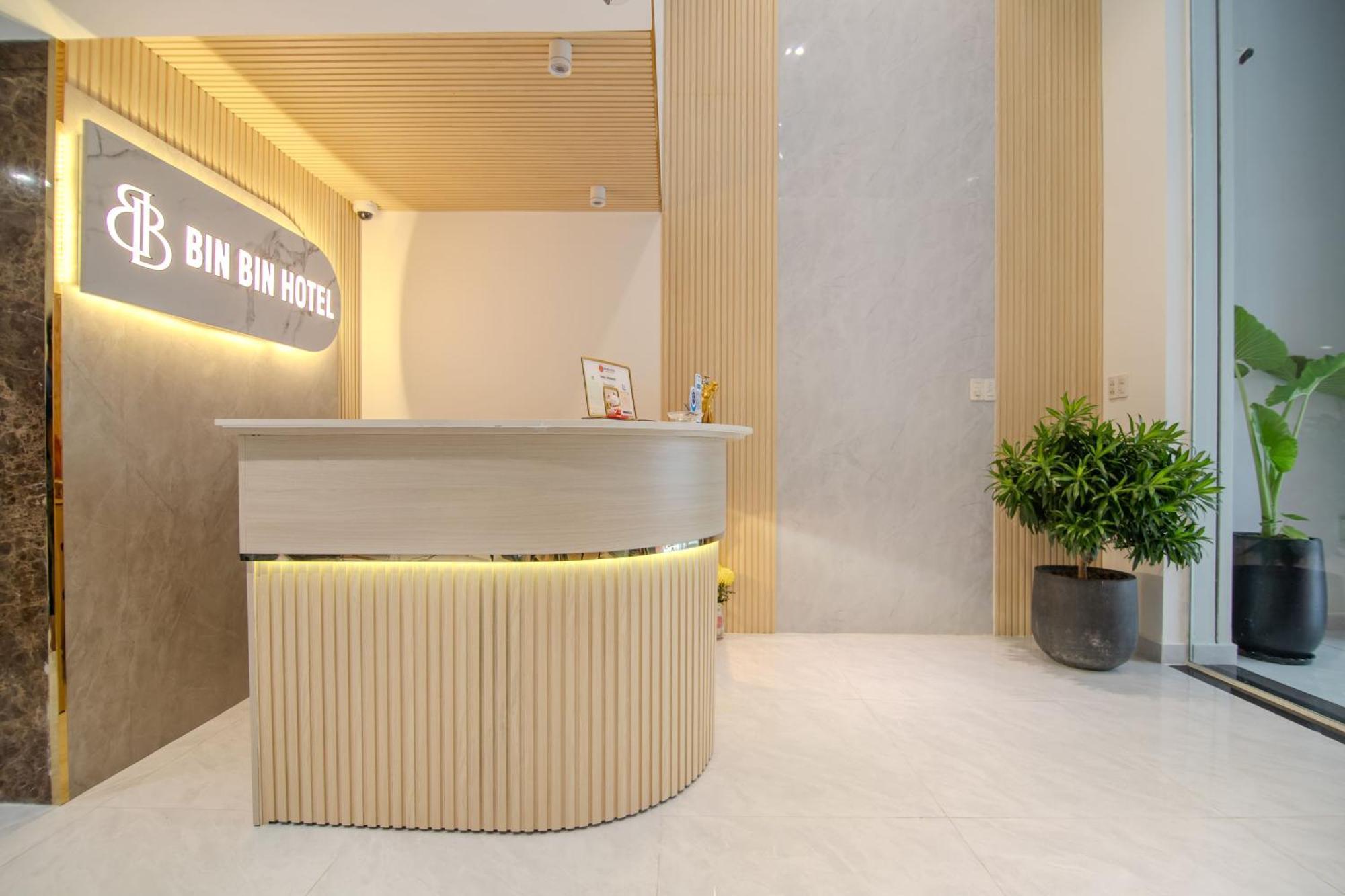 Bin Bin Hotel 6 - Near Secc D7 Ciudad Ho Chi Minh  Exterior foto